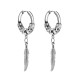 Auskarai Hip Feather sidabro spalvos; 2vnt