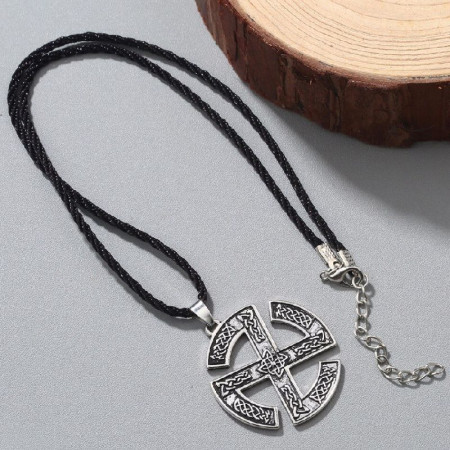Kaklo papuošalas Kolovrat Sun; 33mm