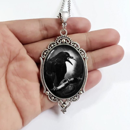 Kaklo papuošalas Gothic Crow Silver; 65x38mm Kaklo papuošalas Gothic Crow Silver; 65x38mm