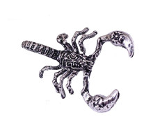 Kaklo papuošalas Skorpionas; 5x3.5cm