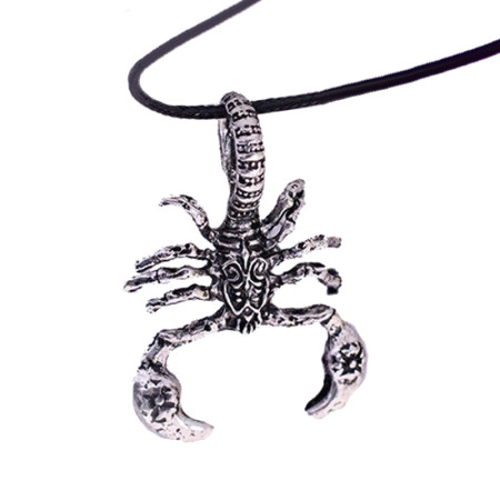 Kaklo papuošalas Skorpionas; 5x3.5cm Kaklo papuošalas Skorpionas; 5x3.5cm