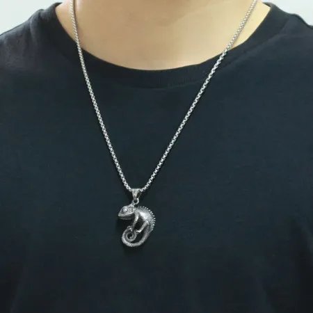 Kaklo papuošalas Chameleonas sidabro spalvos; 27x35mm