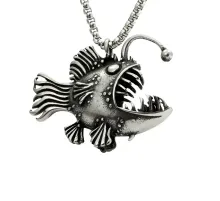 Kaklo papuošalas Deep sea fish sidabro spalvos; 40x50mm