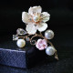 Segė Pearl White puokštė; 4.5x6.5cm